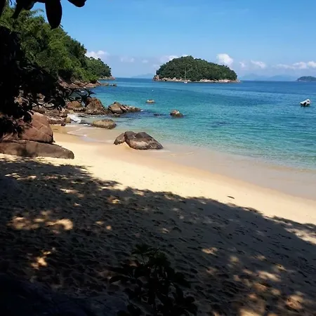 Apartamento com churrasqueira praia Maranduba Ubatuba-3